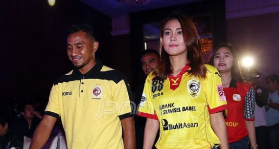 Pemain Sriwijaya FC Firman Utina - JPNN.com