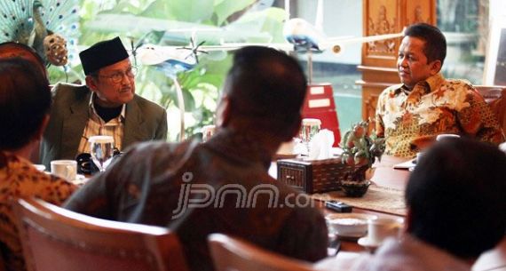 Bahas Ekonomi serta Industri, KEIN dan BJ Habibie Lakukan Pertemuan - JPNN.com