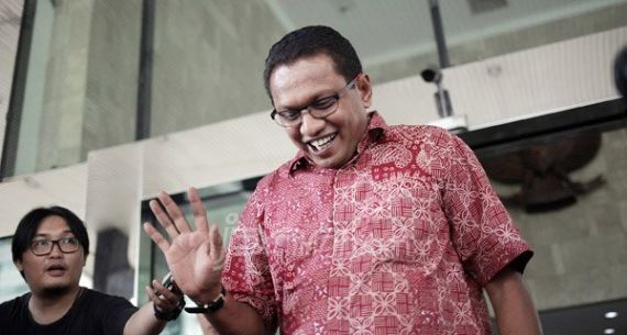 KPK Periksa Ketua DPRD Maluku Edwin Ardian Huwae - JPNN.com