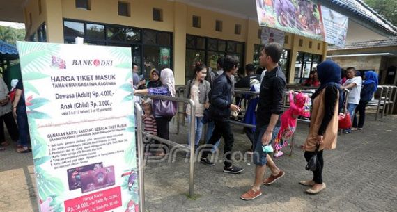 Kebun Raya Ragunan Menjadi Alternatif Liburan Warga Jakarta dan Sekitarnya - JPNN.com