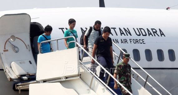 4 WNI yang Disandera Tiba di Bandara Halim Perdana Kusuma - JPNN.com