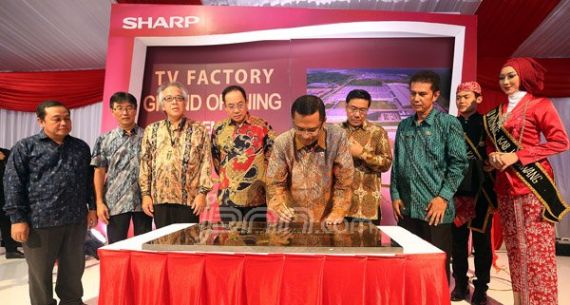 SHARP Resmikan Pabrik TV LED di Karawang - JPNN.com