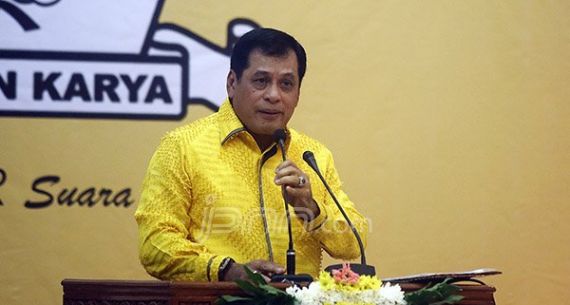 Ketua Harian DPP Partai Golkar Nurdin Halid - JPNN.com