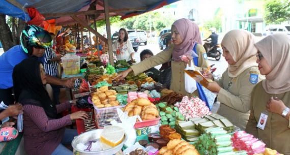 Puasa, BPOM dan Dinkes Ternate Gencar Lakukan Uji Makanan - JPNN.com