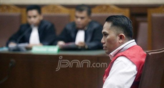 Ivan Haz Jalani Sidang Kasus Penganiayaan PRT - JPNN.com