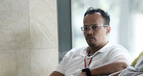 KPK Periksa Anggota DPRD DKI Jakarta Fajar Sidik - JPNN.com