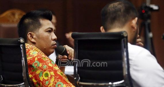 Dirut PT Windhu Utama Bersaksi di Sidang Suap Proyek Jalan Trans-Seram - JPNN.com