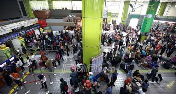 Arus Mudik Mulai Terlihat di Stasiun Gambir Jakarta - JPNN.com