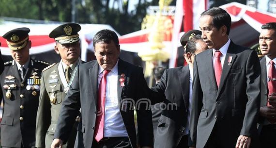 Presiden Jokowi Menjadi Inspektur Upacara di HUT RI ke-71 - JPNN.com