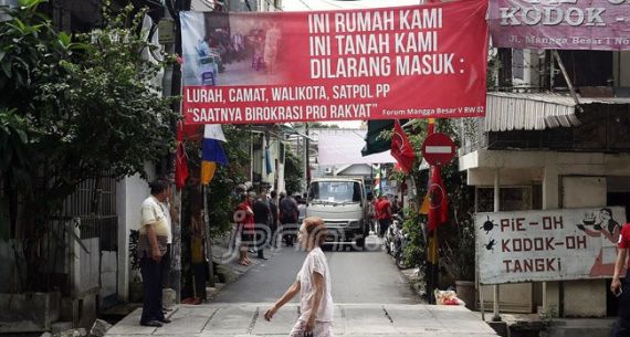 Tolak Rencana Penggusuran, Warga Glodok Gelar Aksi Perlawanan - JPNN.com