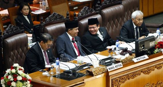 Sidang Paripurna, DPR Dengarkan Pandangan Umum Fraksi Terkait Anggaran Tahun 2017 dan Nota Keuangan - JPNN.com