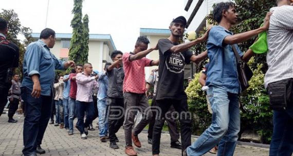 Polisi Amankan Pelaku Kerusahan Trisakti - JPNN.com