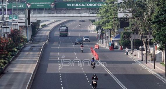 Libur Panjang, Jalan-jalan Ibukota pun Lengang - JPNN.com