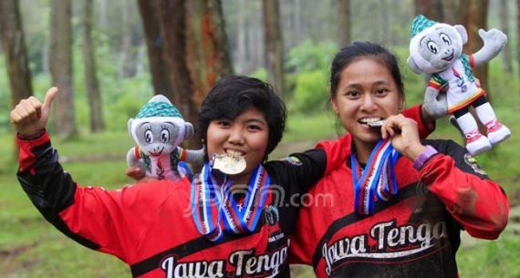 Dua Pembalap Downhill Wanita Jateng Sabet Medali Emas - JPNN.com