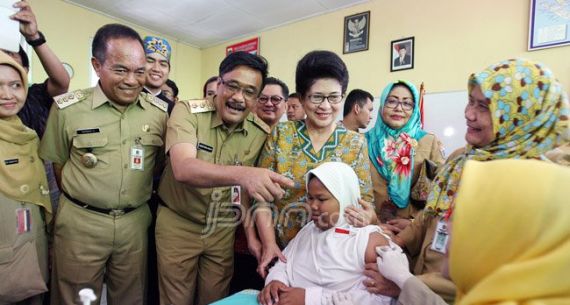 Didampingi Djarot, Bu Menkes Pantau Pelaksanaan BIAS - JPNN.com