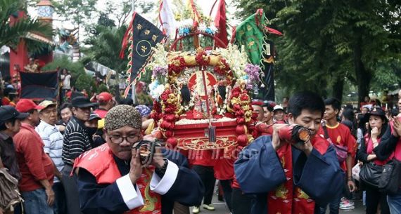 Warga Tionghoa Rayakan Hari Lahir Nabi Kongzi - JPNN.com