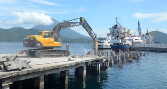 Pelabuhan A Yani Ternate Direnovasi - JPNN.com