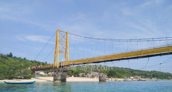 Inilah Jembatan Kuning Bali Sebelum Ambruk - JPNN.com