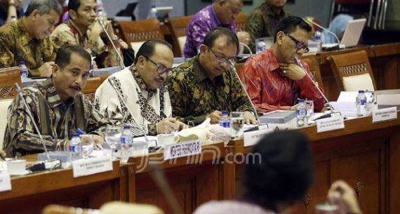 Menteri Pariwisata Arief Yahya Raker Bersama Komisi X DPR - JPNN.com