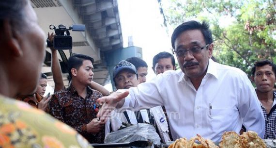 Djarot Minta PKL Berdagang di Tempat yang Sudah Disediakan - JPNN.com