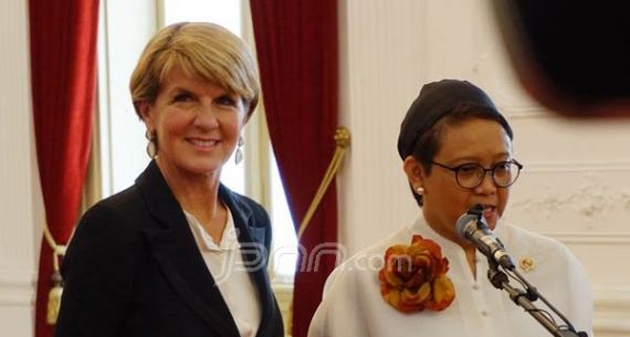 Menlu Retno Marsudi dan Menlu Australia Julie Bishop - JPNN.com