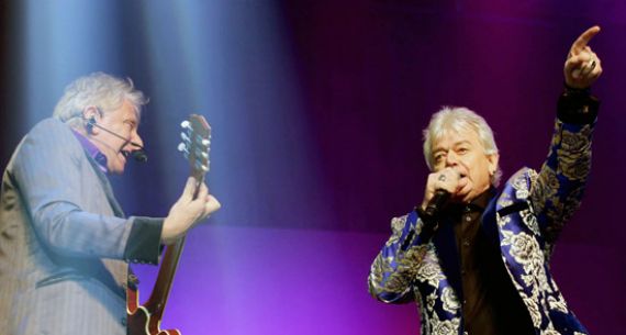 Rayakan 40th Anniversary, Air Supply Bawakan 16 Lagu - JPNN.com