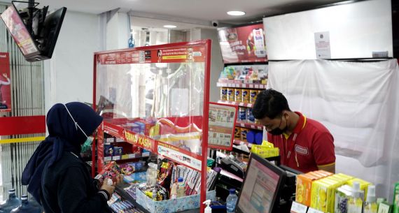 Larangan Pajang Bungkus Rokok di Minimarket - JPNN.com