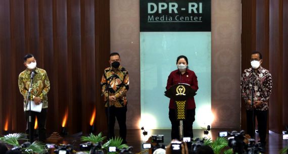 Pemerintah Serahkan RUU Ibu Kota Negara - JPNN.com