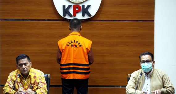 KPK Tahan Adik Mantan Bupati Lampung Utara - JPNN.com