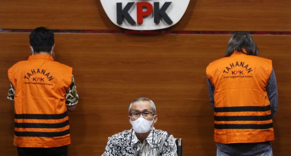 KPK Tahan 2 Auditor Publik Dalam Kasus Pajak - JPNN.com