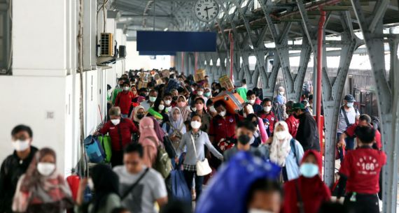 Arus Balik di Stasiun Pasar Senen - JPNN.com