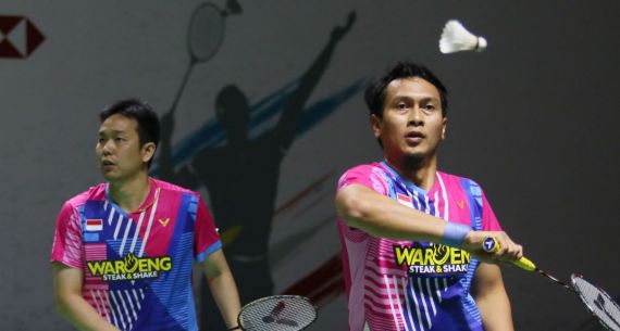 Ganda putra Indonesia Mohammad Ahsan dan Hendra Setiawan di Indonesia Masters 2022 - JPNN.com