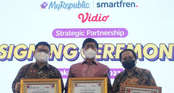 Gandeng Vidio, MyRepublic & Smartfren Jalin Kolaborasi Strategis - JPNN.com