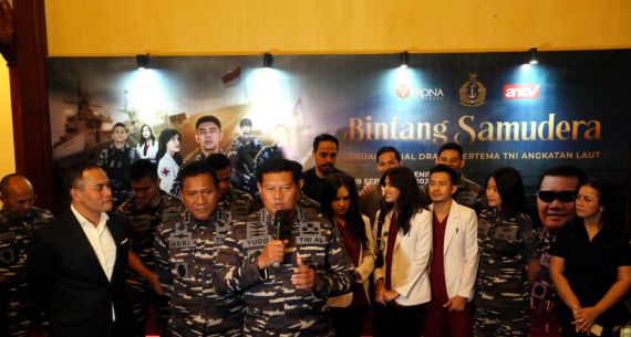 Anggota TNI AL Nobar Serial Drama Bintang Samudera - JPNN.com