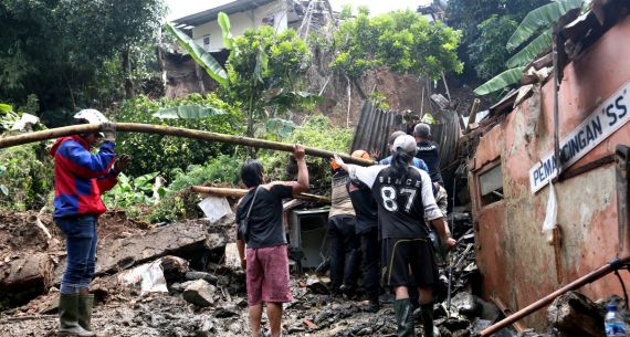 Tempat Pemancingan di Bogor Longsor - JPNN.com