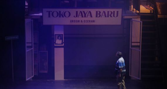 Teater Musikal Cek Toko Sebelah - JPNN.com