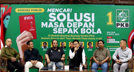 Diskusi di Kantor PKB soal Sanksi FIFA Membayangi Indonesia - JPNN.com