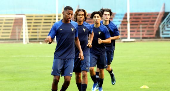 Timnas Prancis untuk Piala Dunia U-17 2023 Berlatih di Stadion Soemantri Brodjonegoro - JPNN.com