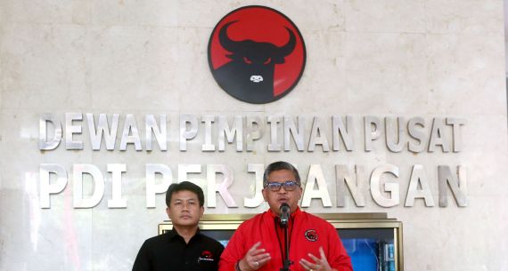 Jumpa Pers Sekjen PDIP Hasto Kristiyanto - JPNN.com
