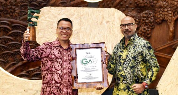 Smartfren Raih Indonesia Green Awards 2024 - JPNN.com