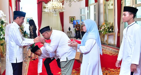 Wamenaker Afriansyah Noor Hadiri Open House Lebaran Presiden Jokowi di Istana Negara - JPNN.com