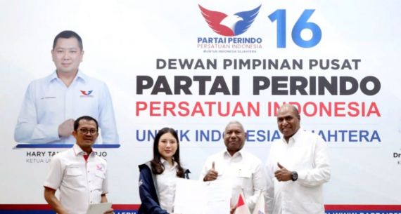 Partai Perindo Dukung Dominggus Mandacan-Mohamad Lakotani Sirua di Pilgub Papua Barat - JPNN.com