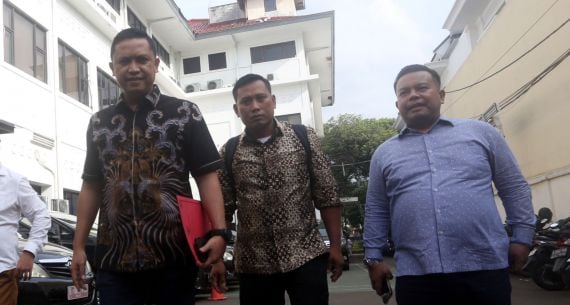 Staf Sekjen PDIP Kusnadi Lapor ke Komnas HAM - JPNN.com