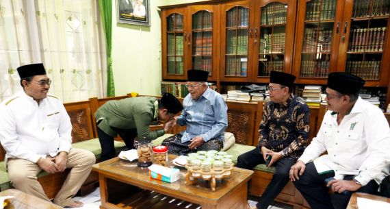 Gus Muhaimin Sowan kepada Ketua Ponpes Daarul Rahma - JPNN.com