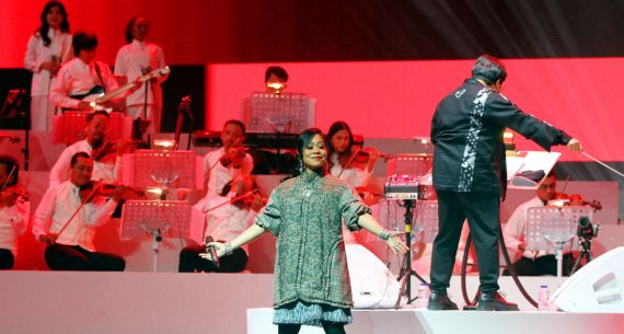 Konser Smartfren Malam 100 Cinta - JPNN.com