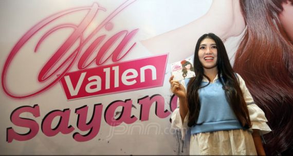 Pedangdut Via Vallen Luncurkan Album Sayang - JPNN.com