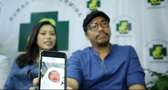 Sammy dan Istri Tunjukkan Foto Buah Hati - JPNN.com