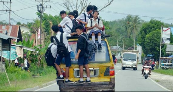 Perjuangan Pelajar ini ke Sekolah Bikin Ngilu - JPNN.com