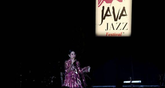 Andien Beraksi di BNI Java Jazz Festival - JPNN.com