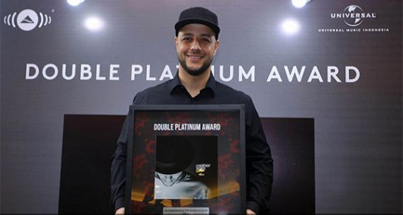 Maher Zain Raih Double Platinun Award - JPNN.com